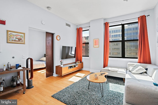 809 6th St NW Unit 63, Washington, DC 20001 - living area with light wood-style floors