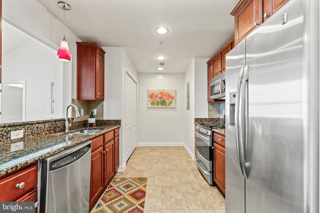 400 Cameron Station Blvd Unit 417, Alexandria, VA 22304 - kitchen featuring stainless steel appliances, a sink, baseboards, dark stone counters, and recessed lighting