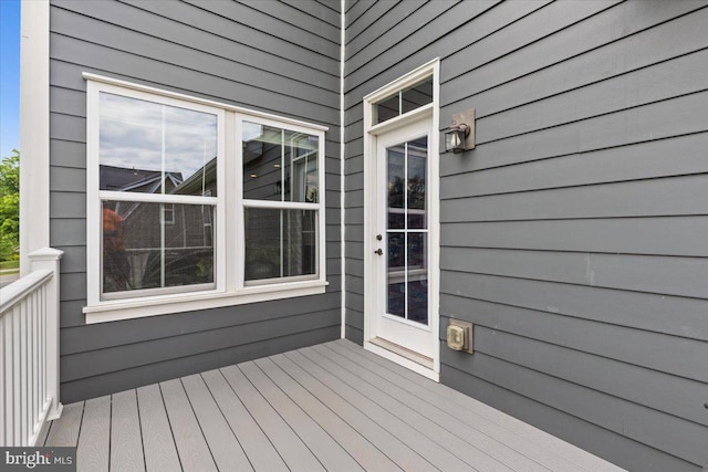 2121 River Heritage Blvd, Dumfries, VA 22026 - view of wooden terrace