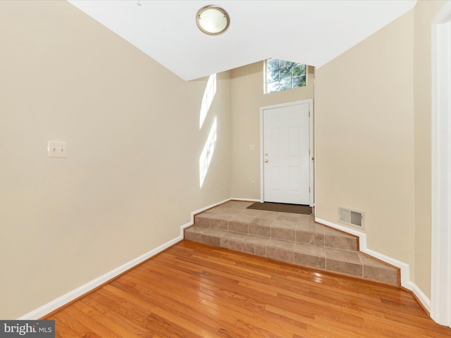18312 Bailiwick Pl, Germantown, MD 20874 - entryway featuring wood finished floors and baseboards
