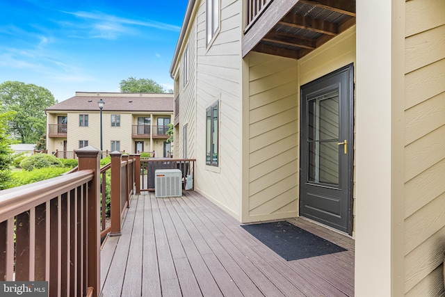 28 Chatham Ct, Dover, DE 19901 - wooden deck with central AC unit