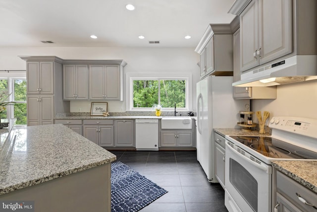 94 Tomahawk Way, Linden, VA 22642 - kitchen featuring white appliances, under cabinet range hood, gray cabinets, a sink, and dark tile patterned floors