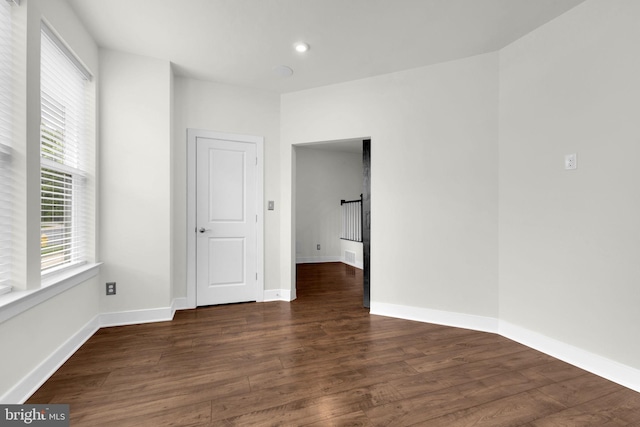 1552 Meadowlark Glen Rd, Dumfries, VA 22026 - spare room featuring healthy amount of natural light, wood finished floors, baseboards, and recessed lighting