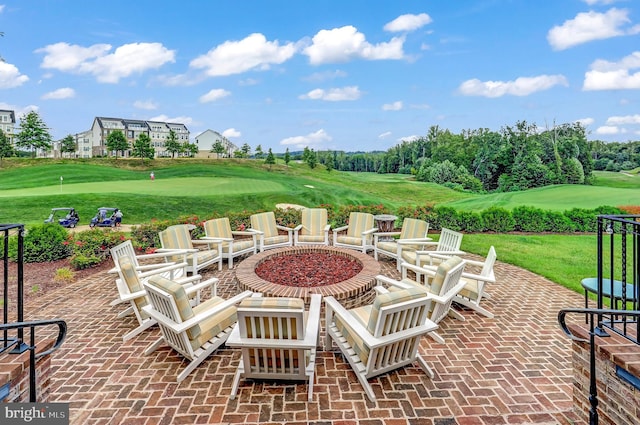1552 Meadowlark Glen Rd, Dumfries, VA 22026 - view of patio with golf course view and a putting area