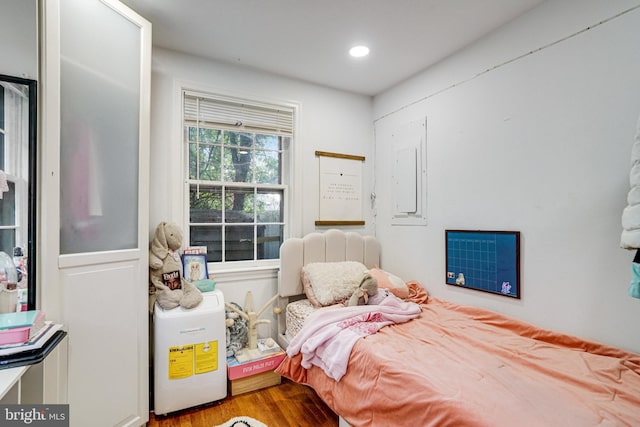 8102 Wingfield Pl, Alexandria, VA 22308 - bedroom featuring wood finished floors and recessed lighting
