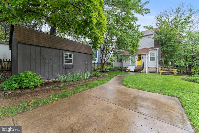 119 Burke, Towson, MD 21286 - view of yard featuring entry steps