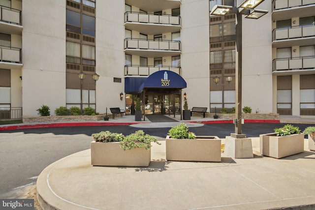 205 E Joppa Rd Unit 608, Towson, MD 21286 - view of apartment building / complex