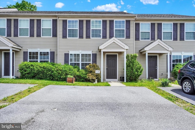 1550 Matthew Dr, York, PA 17404 - view of multi unit property