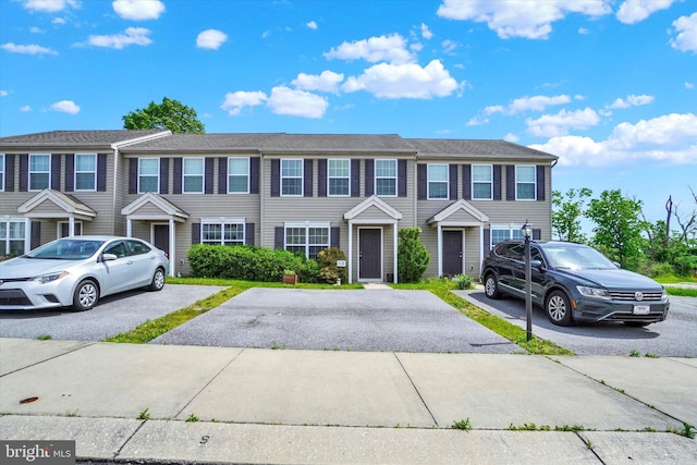 1550 Matthew Dr, York, PA 17404 - townhome / multi-family property with uncovered parking