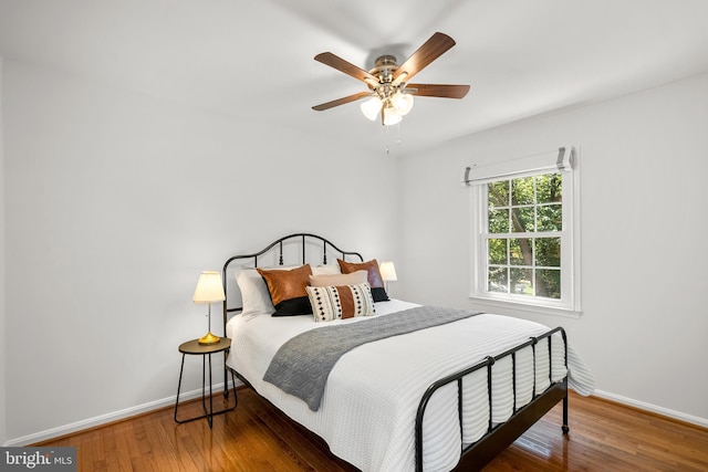 3901 Bradwater St, Fairfax, VA 22031 - bedroom with wood finished floors and ceiling fan