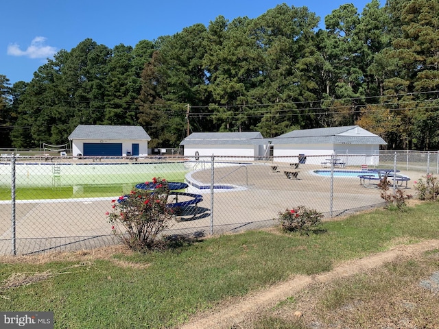 826 S Glebe Rd, Montross, VA 22520 - community pool with fence and a patio area