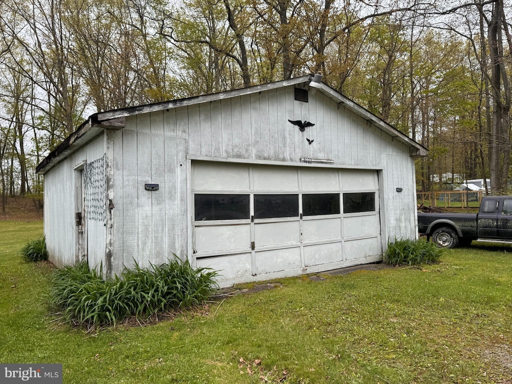 view of detached garage