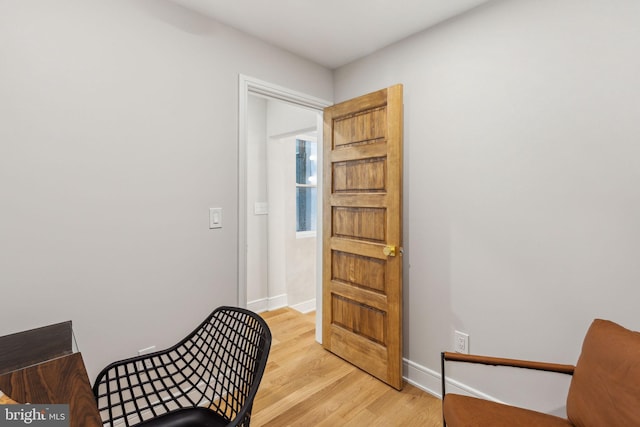 728 S Warnock St, Philadelphia, PA 19147 - sitting room with light wood-style flooring and baseboards