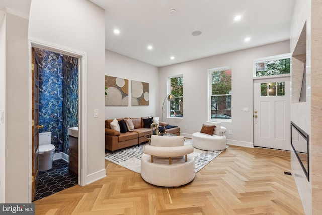 728 S Warnock St, Philadelphia, PA 19147 - living area with recessed lighting and baseboards