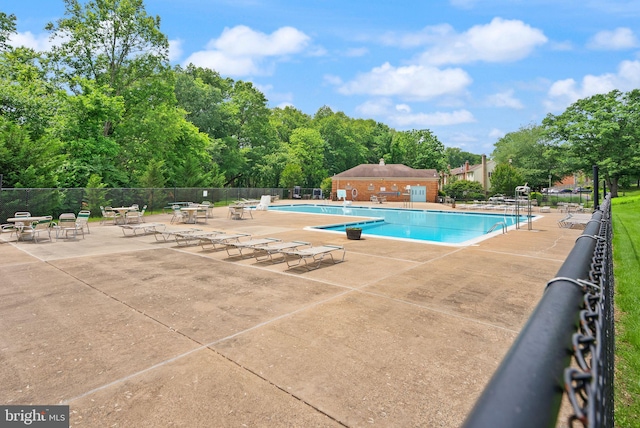 9882 High Water Ct, Burke, VA 22015 - community pool with a patio