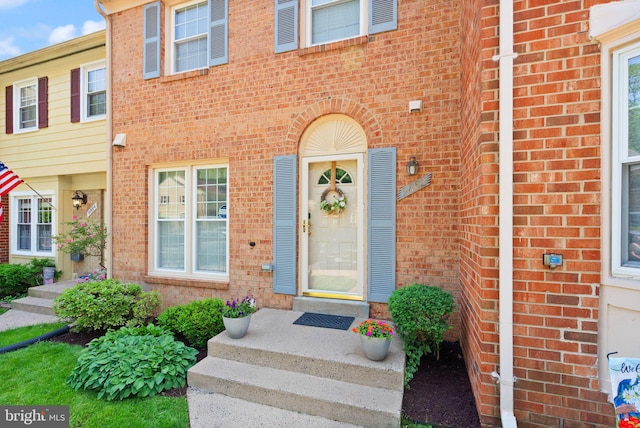 9882 High Water Ct, Burke, VA 22015 - property entrance featuring brick siding