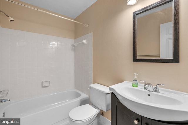 4849 Carriagepark Rd, Fairfax, VA 22032 - bathroom featuring toilet, bathing tub / shower combination, and vanity