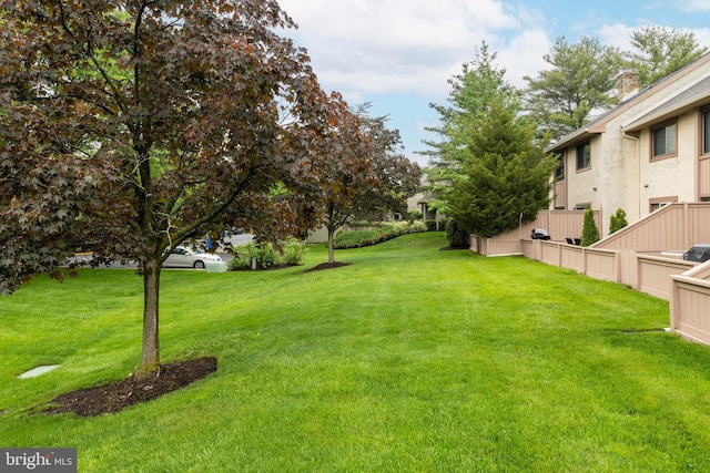 1644 Spring Mill Ct, Yardley, PA 19067 - view of yard