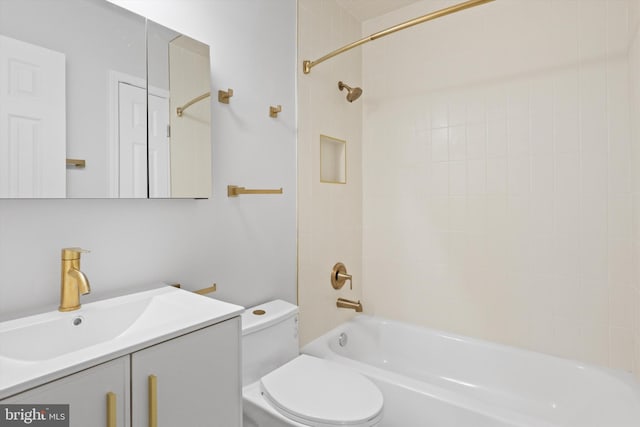 10167 Fair Woods Dr Unit 310, Fairfax, VA 22030 - full bath with toilet, vanity, and bathing tub / shower combination