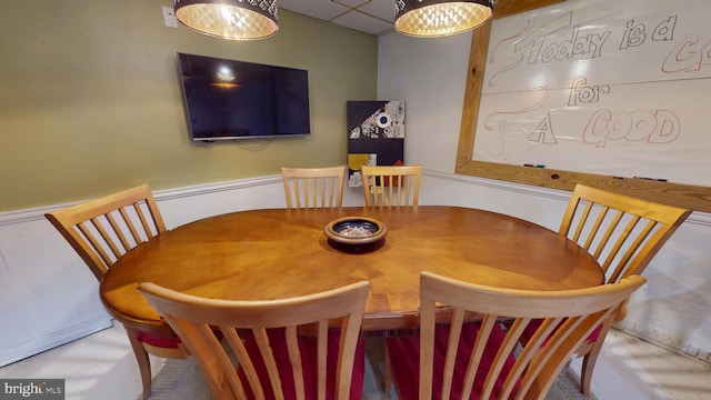 8609 N Dr, Clinton, MD 20735 - dining room featuring a wainscoted wall and a paneled ceiling