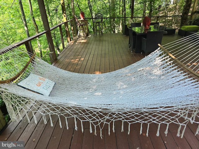 8609 N Dr, Clinton, MD 20735 - deck with outdoor dining area