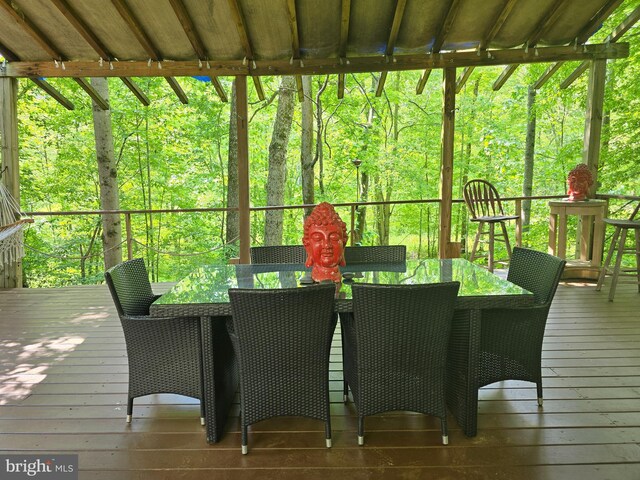 8609 N Dr, Clinton, MD 20735 - wooden deck with outdoor dining space