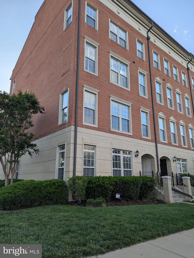 view of building exterior