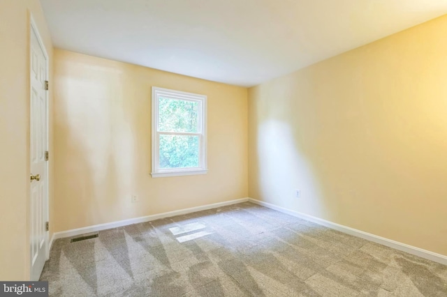 16068 Hayes Ln, Woodbridge, VA 22191 - unfurnished room featuring carpet flooring and baseboards