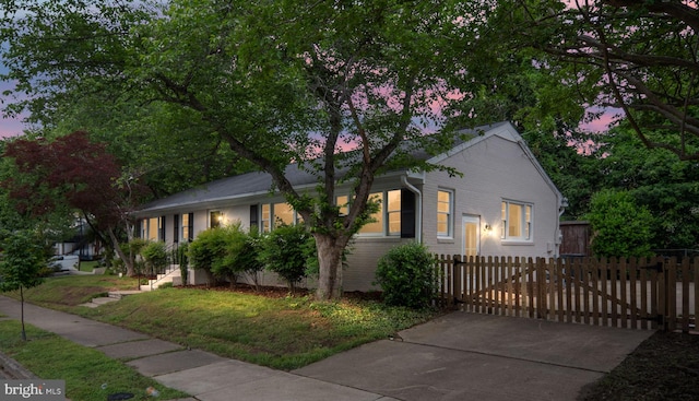 view of front of property