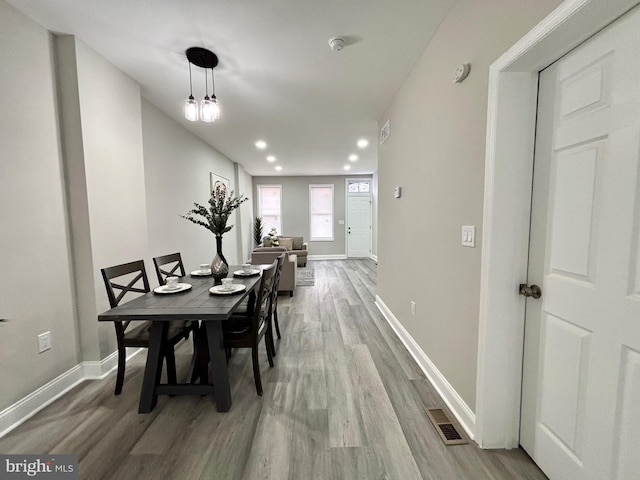 1304 N Claymont St, Wilmington, DE 19802 - dining area with wood finished floors, recessed lighting, and baseboards