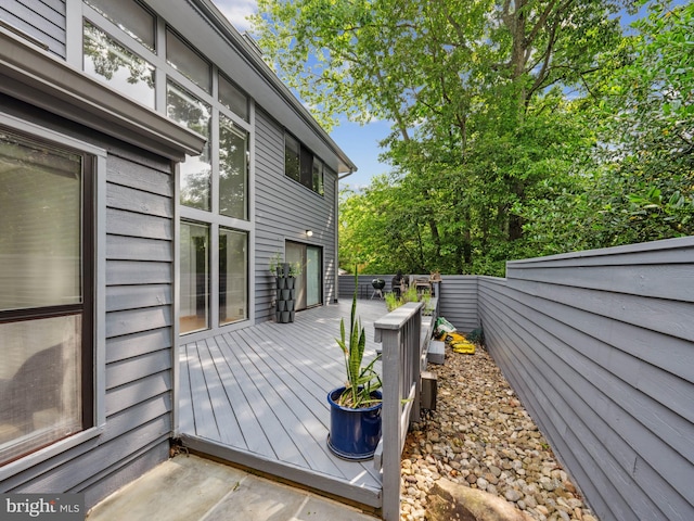 11041 Solaridge Dr, Reston, VA 20191 - view of wooden deck