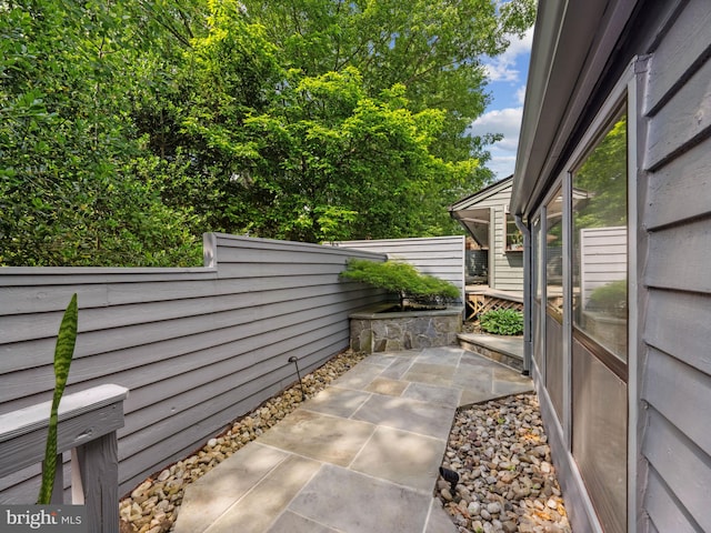 11041 Solaridge Dr, Reston, VA 20191 - view of patio / terrace