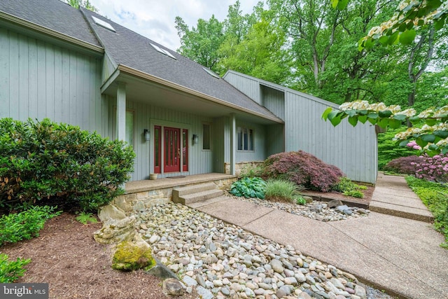 18 Beethoven Dr, Wilmington, DE 19807 - property entrance featuring roof with shingles