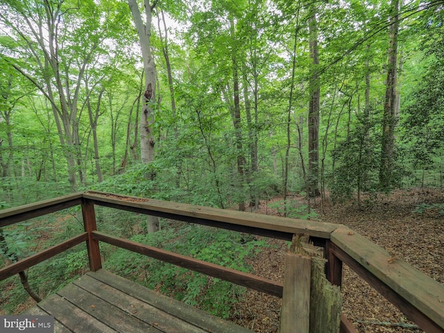524 Ridge Rd, Annapolis, MD 21401 - wooden terrace with a wooded view
