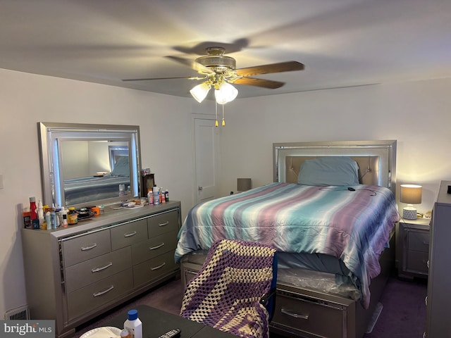 bedroom with ceiling fan