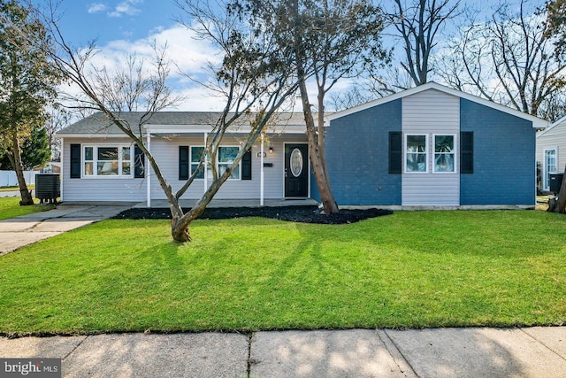 view of front of house with a front yard