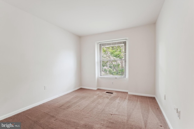 10903 Pebble Run Dr, Silver Spring, MD 20902 - carpeted spare room with baseboards