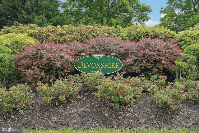 36 Wingstone Ln, Devon, PA 19333 - view of community sign