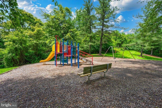 10625 Shasta Ct Unit T, Damascus, MD 20872 - community jungle gym with a wooded view
