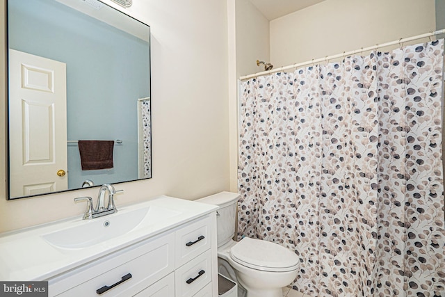 9 Webster Hill Ct, Clarksburg, MD 20871 - full bath featuring vanity and a shower with shower curtain