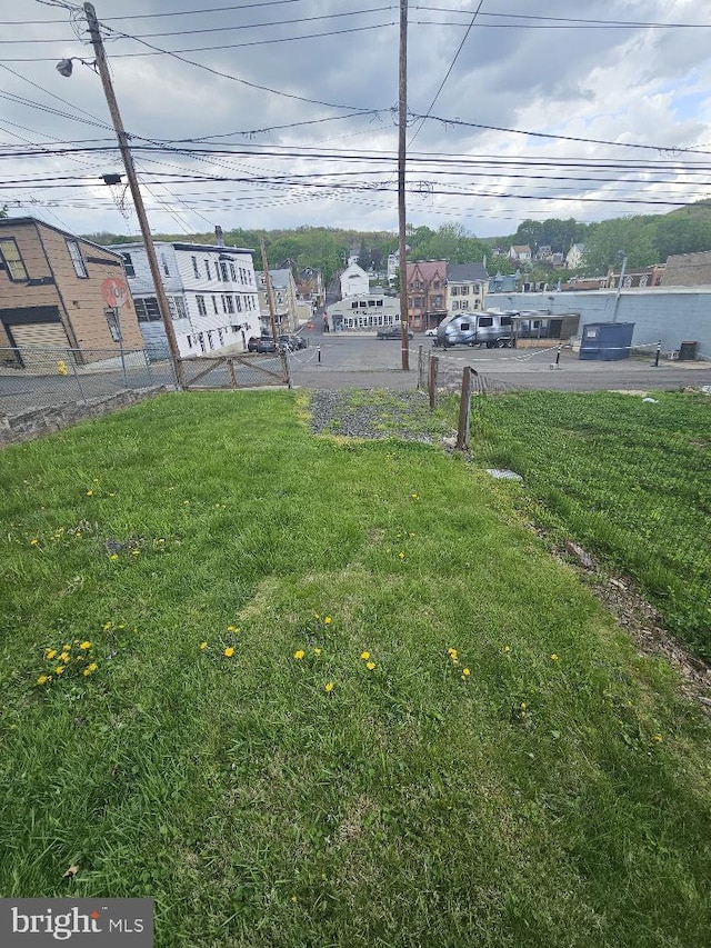 1137 W Walnut St, Ashland, PA 17921 - view of yard with fence