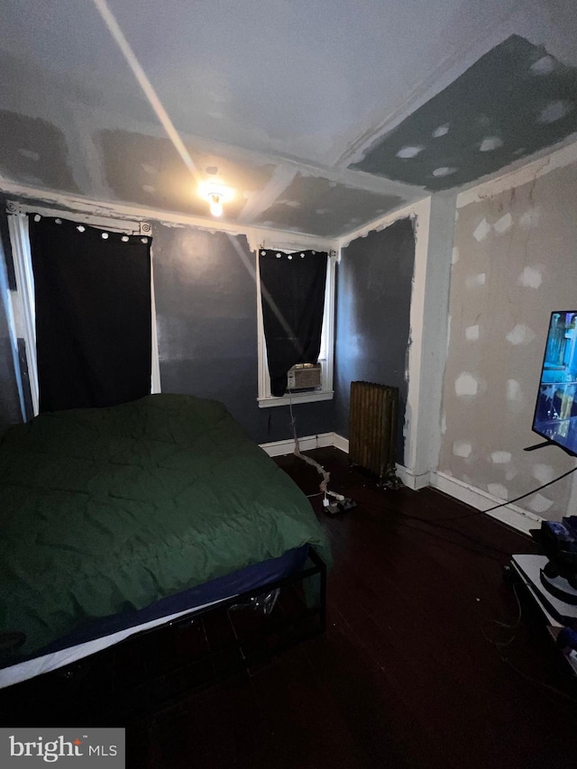 3952 N Franklin St, Philadelphia, PA 19140 - bedroom featuring wood finished floors and baseboards