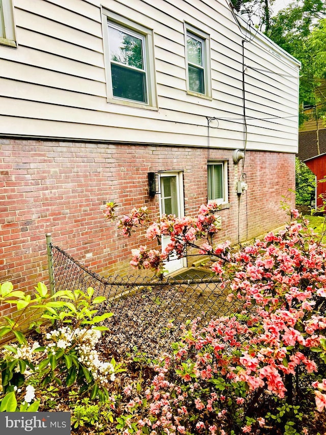 239 Glentay Ave, Lansdowne, PA 19050 - view of side of property featuring brick siding