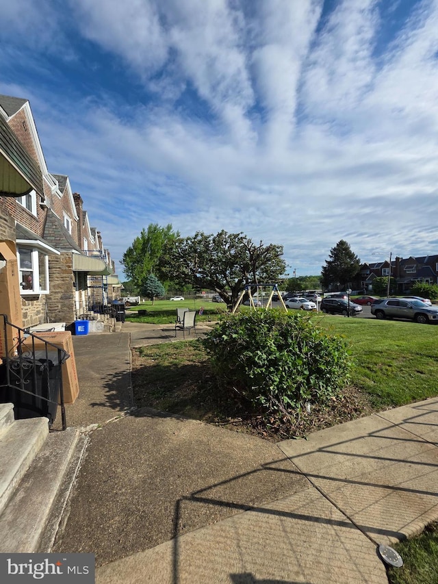 3318 Oakmont St, Philadelphia, PA 19136 - view of yard featuring a residential view