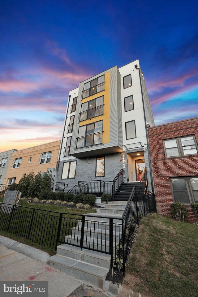 845 19th St NE Unit Ph9, Washington, DC 20002 - view of property with a fenced front yard