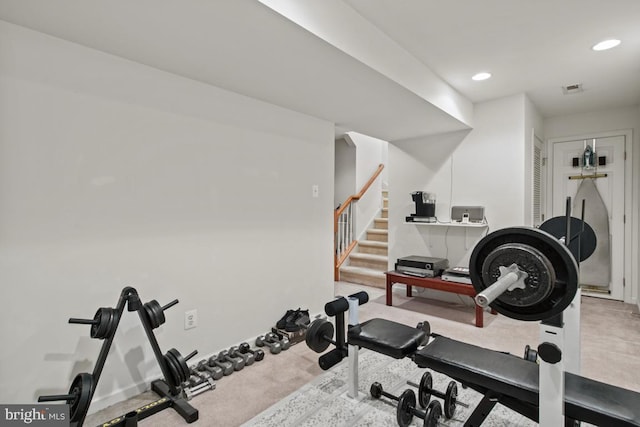 exercise room featuring recessed lighting