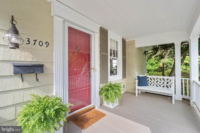 3709 Shepherd St, Chevy Chase, MD 20815 - property entrance with a porch
