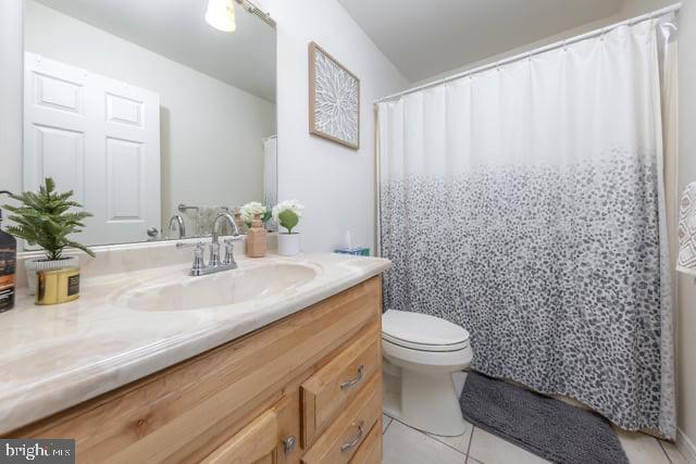 25 Aberdeen Dr, Sicklerville, NJ 08081 - full bath featuring vanity, tile patterned floors, and toilet