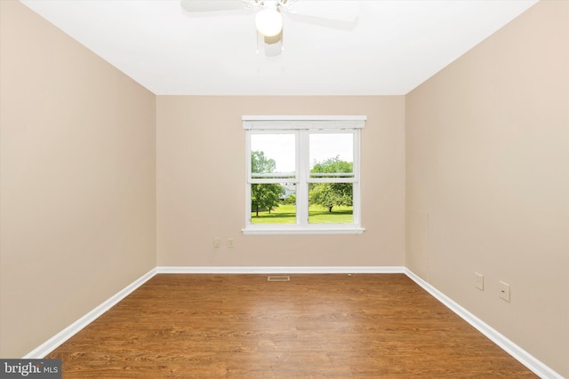 11005 Horseshoe Dr, Frederick, MD 21701 - spare room with wood finished floors, baseboards, and a ceiling fan