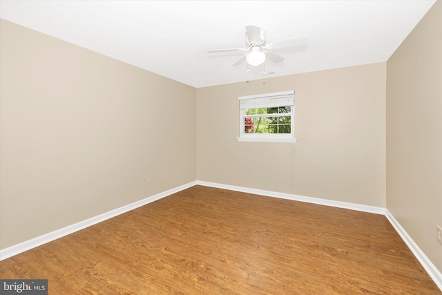 11005 Horseshoe Dr, Frederick, MD 21701 - unfurnished room with wood finished floors, baseboards, and ceiling fan
